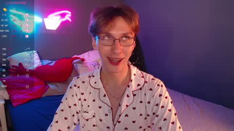 Adrian online show from January 2025 07:18:01 PM