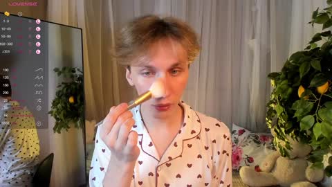 Adrian online show from January 2025 04:02:02 PM