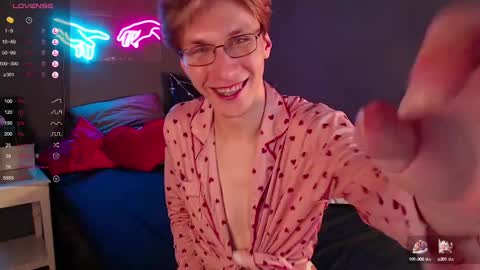 Adrian online show from February 2025 10:19:02 PM