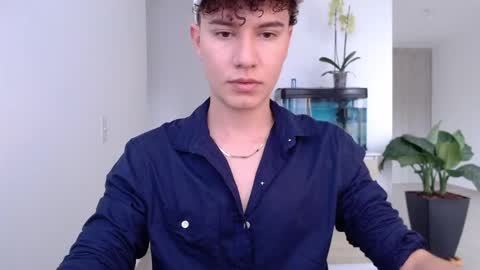 Snapshot of adrian_morelli chatting on December 2024 06:41:01 PM adrian morelli online show from December 2024 06:41:01 PM