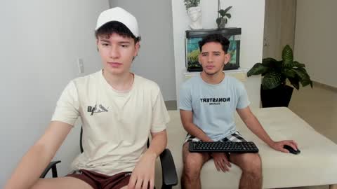 Snapshot of adrian_morelli chatting on January 2025 08:17:01 PM adrian morelli online show from January 2025 08:17:01 PM