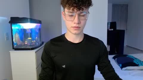 Snapshot of adrian_morelli chatting on October 2025 10:37:01 PM adrian morelli online show from October 2025 10:37:01 PM