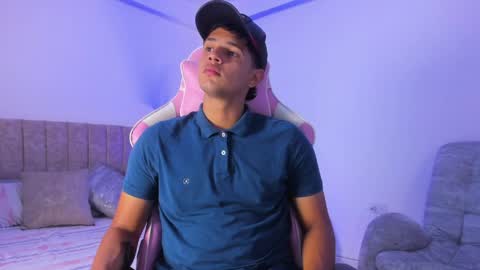 ADRIAN online show from May 2026 07:32:01 PM