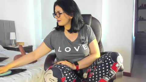 Adriana online show from April 2026 09:30:02 PM