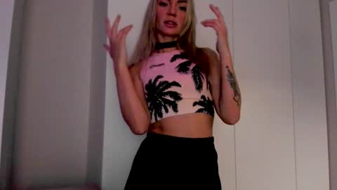 Adriana online show from December 2024 05:11:01 PM