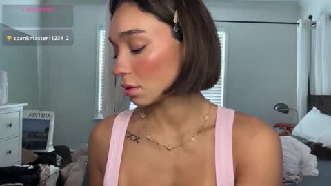 Adrianna  online show from February 2026 08:52:01 PM