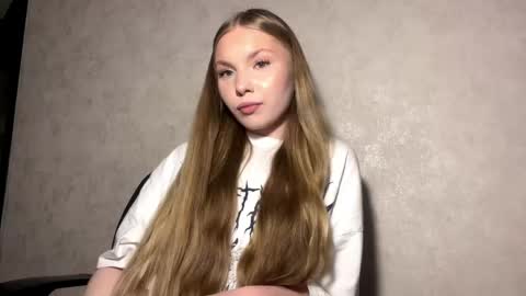 Snapshot of adriannemuldowney chatting on May 2026 04:25:02 PM Caroline online show from May 2026 04:25:02 PM