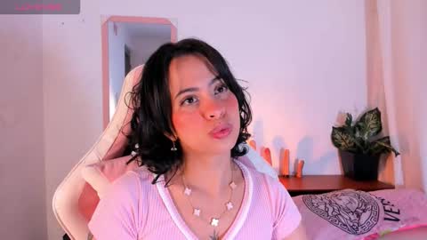 adrianny online show from October 2025 02:46:02 AM