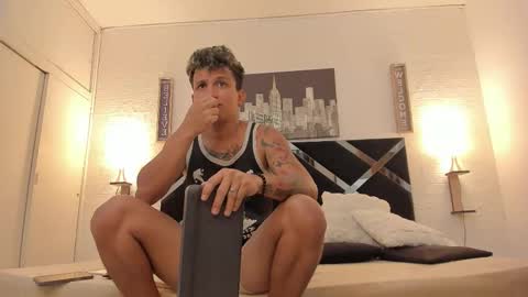 Adrian online show from September 2025 03:54:01 AM