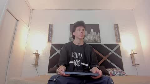 Adrian online show from November 2025 04:11:02 AM