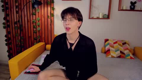 Snapshot of adrianoaubert chatting on February 2025 10:17:02 AM adrianoaubert online show from February 2025 10:17:02 AM