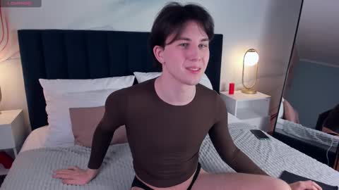 Snapshot of adrianoaubert chatting on March 2025 06:27:01 AM adrianoaubert online show from March 2025 06:27:01 AM