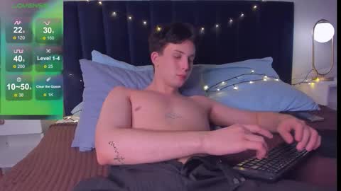 Snapshot of adrianoaubert chatting on October 2025 04:39:01 PM adrianoaubert online show from October 2025 04:39:01 PM