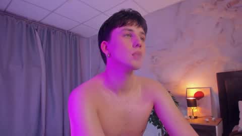 Snapshot of adrianoaubert chatting on October 2025 04:13:02 PM adrianoaubert online show from October 2025 04:13:02 PM