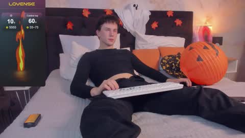 Snapshot of adrianoaubert chatting on October 2025 04:27:01 AM adrianoaubert online show from October 2025 04:27:01 AM