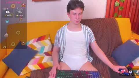 Snapshot of adrianoaubert chatting on October 2025 03:35:02 PM adrianoaubert online show from October 2025 03:35:02 PM