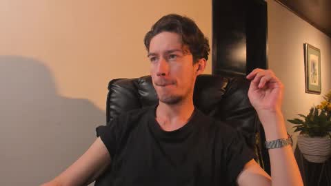 Snapshot of adrianwilliams_ chatting on January 2026 12:15:01 AM Adrian Williams online show from January 2026 12:15:01 AM