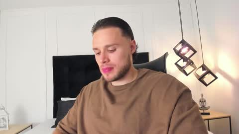 Adrein Roche online show from October 2025 10:21:02 PM