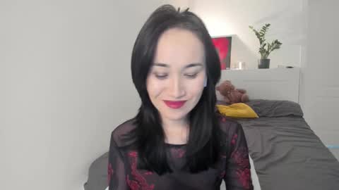 Aenie online show from November 2025 10:04:02 AM