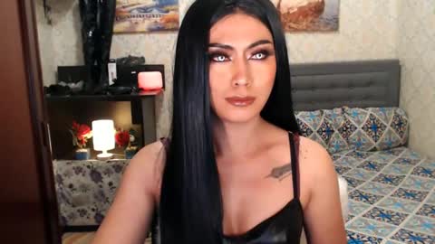 Snapshot of affairtoyourgoddesskhendra chatting on December 2024 09:41:02 PM Dominant Goddess Contessa online show from December 2024 09:41:02 PM