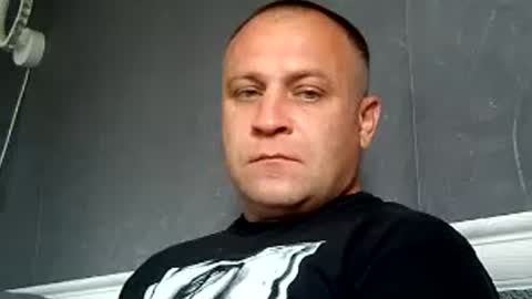 Snapshot of afonya342 chatting on June 2026 06:27:02 AM Sasha online show from June 2026 06:27:02 AM