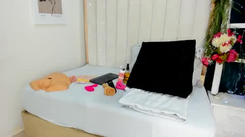 Snapshot of africa_holmes chatting on November 2025 02:44:01 AM Africa online show from November 2025 02:44:01 AM