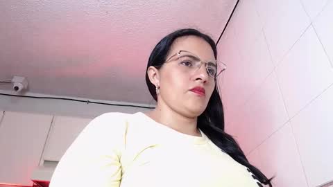 Snapshot of africa_holmes chatting on December 2025 02:41:01 AM Africa online show from December 2025 02:41:01 AM