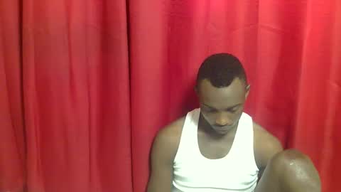 Snapshot of african_hotchocolate chatting on November 2025 04:05:01 AM sexiest online show from November 2025 04:05:01 AM