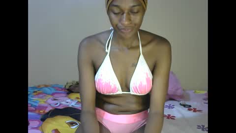 Snapshot of african_hottest chatting on February 2025 07:25:02 PM african_hottest online show from February 2025 07:25:02 PM