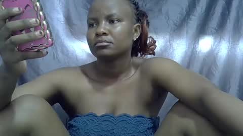 Snapshot of africanngirl chatting on October 2025 10:27:01 AM africanngirl online show from October 2025 10:27:01 AM