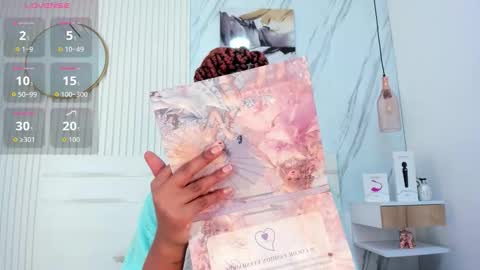 Snapshot of afro_luna chatting on December 2025 11:41:01 AM Afro Luna online show from December 2025 11:41:01 AM