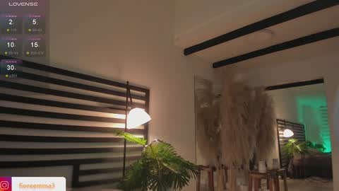 Emma online show from December 2024 10:09:02 PM