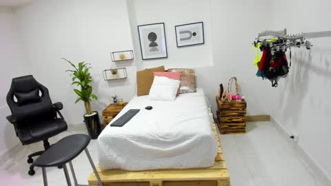 Snapshot of afrodita_martinez chatting on December 2024 09:02:01 PM Afrodita online show from December 2024 09:02:01 PM