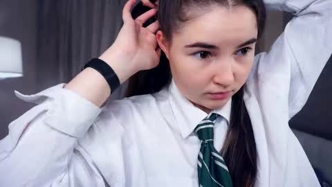 Snapshot of aftonbunkers chatting on October 2025 06:11:02 AM Lana 1800 - 0330 UTC Mia 0700- 1630 UTC online show from October 2025 06:11:02 AM