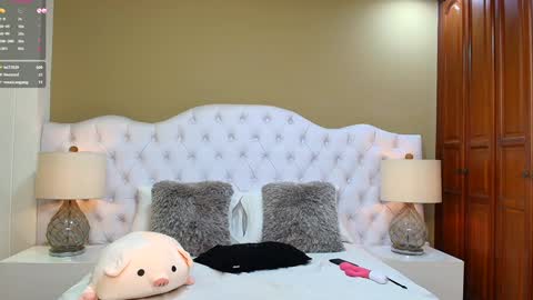 Snapshot of agatha_lenon chatting on February 2025 10:44:02 PM Agatha online show from February 2025 10:44:02 PM