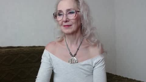 Snapshot of agatha_moore_ chatting on February 2025 12:18:02 PM Agatha online show from February 2025 12:18:02 PM