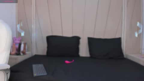 Agatha Steel online show from September 2025 08:32:02 PM