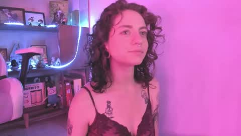 Camila     2 online show from January 2025 01:10:01 AM