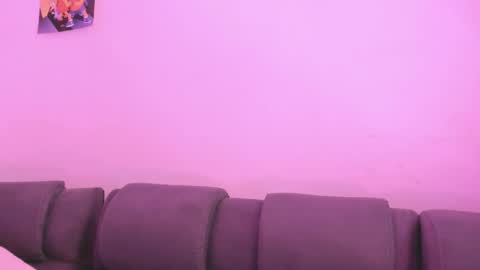 Camila     2 online show from February 2025 12:08:01 AM