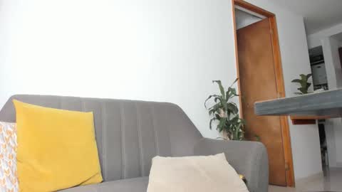 Sara Mesa online show from October 2025 04:42:01 AM