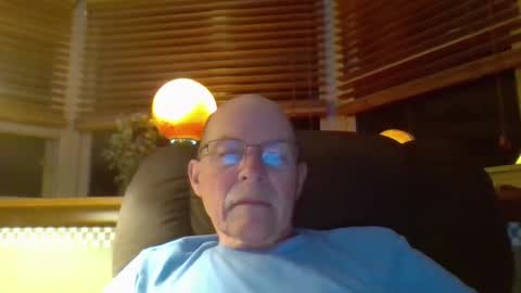 aguynrkfrd online show from October 2025 09:50:02 AM