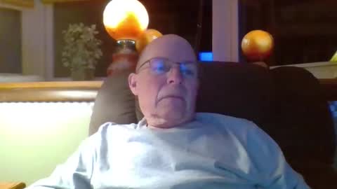 aguynrkfrd online show from April 2026 09:35:02 AM