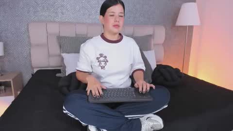 Ahmara  online show from February 2026 11:39:02 AM