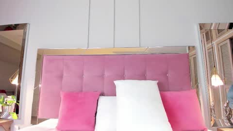 Snapshot of ahincale chatting on November 2025 07:59:02 PM AHINOA online show from November 2025 07:59:02 PM