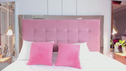 Snapshot of ahincale chatting on January 2026 08:01:01 PM AHINOA online show from January 2026 08:01:01 PM