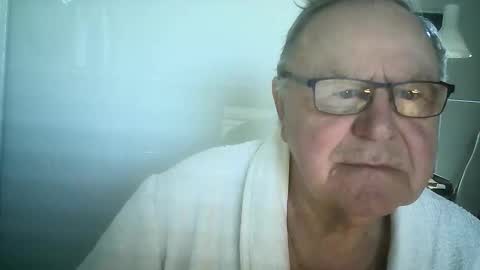 Snapshot of ahmole chatting on December 2024 11:10:01 AM Ole online show from December 2024 11:10:01 AM