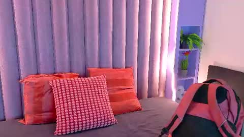 Snapshot of ahslyevans__ chatting on June 2026 07:56:01 PM AHSLY online show from June 2026 07:56:01 PM