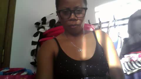 Snapshot of aicha_boobs chatting on May 2026 12:45:01 PM Aicha boobs online show from May 2026 12:45:01 PM
