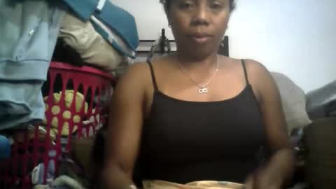 Snapshot of aicha_boobs chatting on May 2026 01:58:01 AM Aicha boobs online show from May 2026 01:58:01 AM