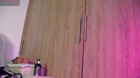 Aida  online show from November 2025 12:15:02 PM